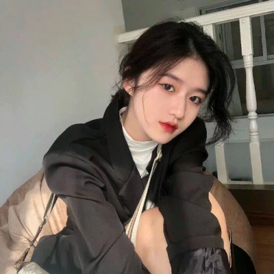 非常好看的女生头像人物照片