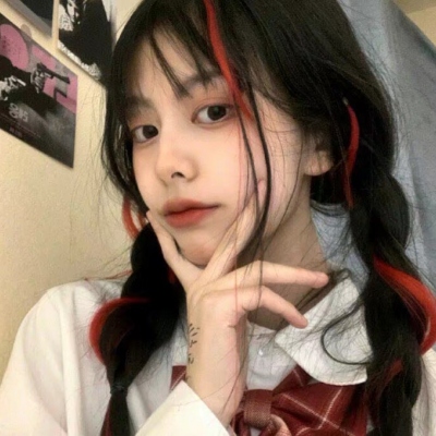 非常好看的女生头像人物照片