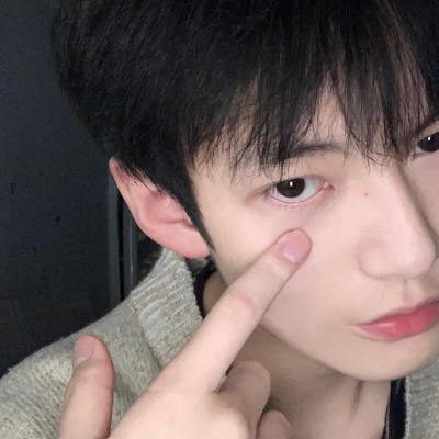 ins高级男头帅气高清图片