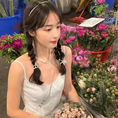 微信唯美头像带花女生图片