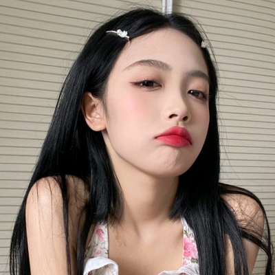 微信女照片真人多张头像