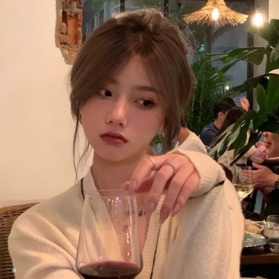 高级女头像同一个人真实
