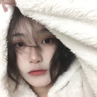 微信真人不明显高级情头一男一女图片