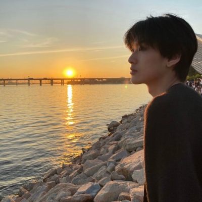 ins高级男头帅气高清图片