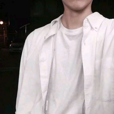 微信真人不明显高级情头一男一女图片