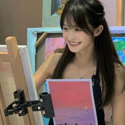 甜甜的美女同一个女生照片多张头像