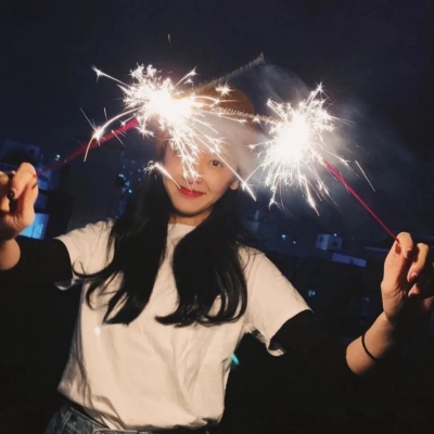 微信女生头像网红脸真人图片