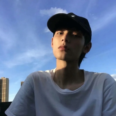 微信帅气ins风高级头像男生图片