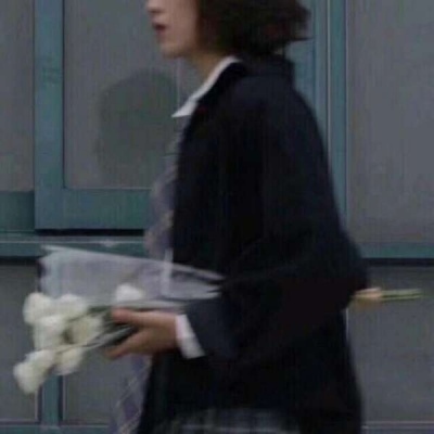 微信真人不明显高级情头一男一女图片