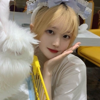 qq图像真人女生超火高清