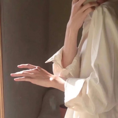 高质量女生头像部位不露脸高级图片