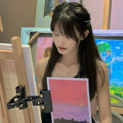 甜甜的美女同一个女生照片多张头像