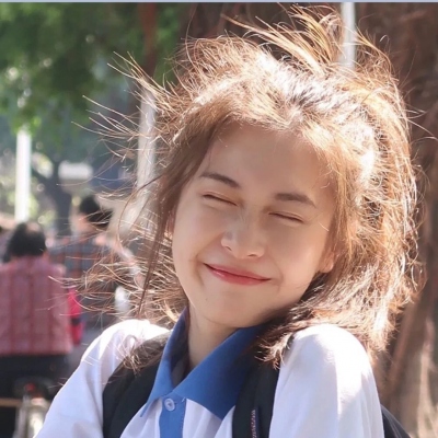 一眼看上去很舒服的头像女生高清图片