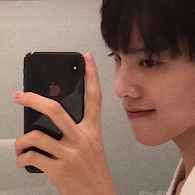 微信真人高级感港风小众男头图片