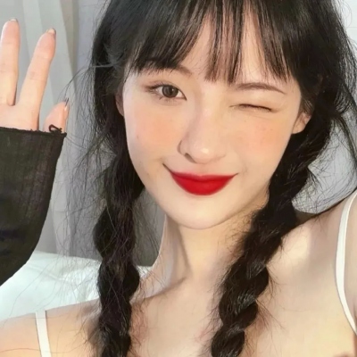 超高质量的真人甜系女头图片