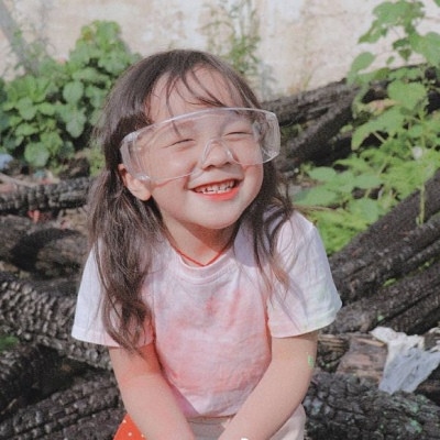 超火女生头像萌娃