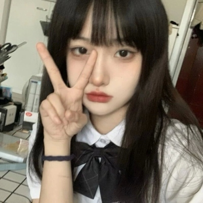 高清女生酷酷的头像真人微信图片