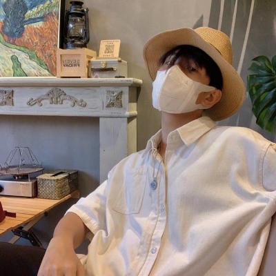 微信帅气冷酷成熟男头图片