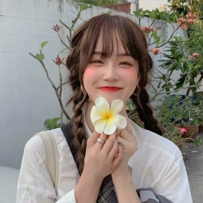 一眼看上去很舒服的头像女生高清图片