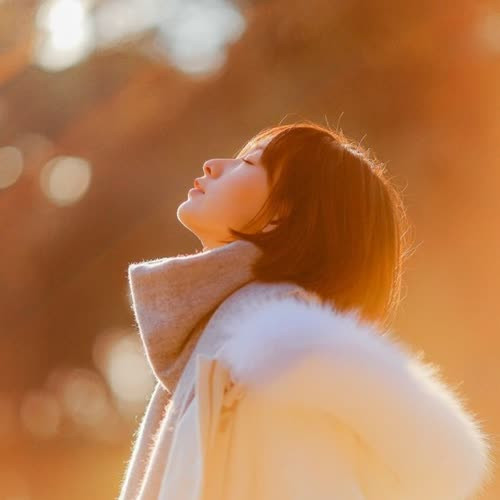 女性旺财旺运的微信头像