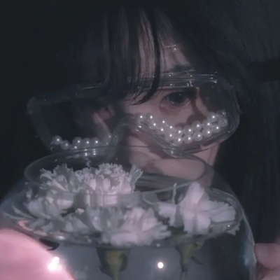 微信头像丧真人女