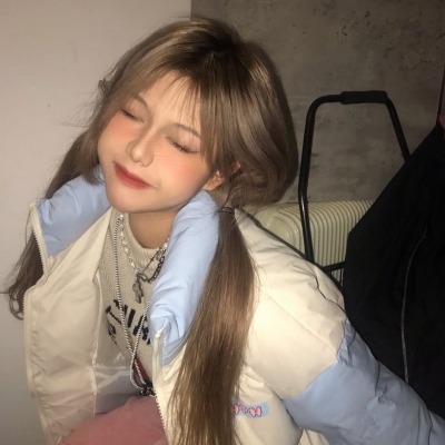 微信真人网图头像18岁女生照片