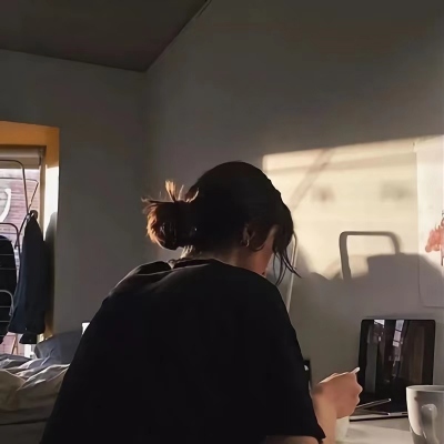 温柔微丧女头