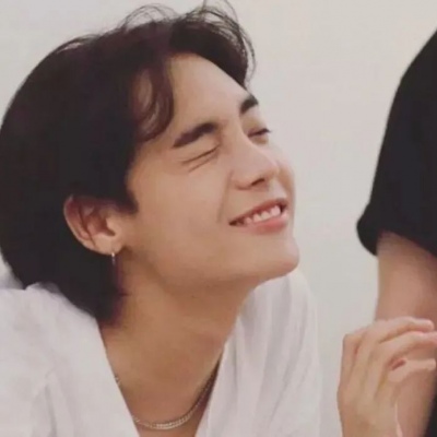 微信真人高级感港风小众男头图片