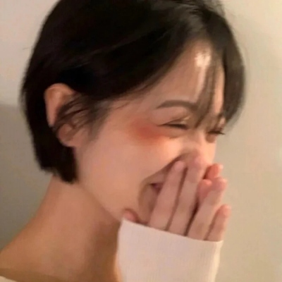 真人女生高级感爆棚的微信头像图片