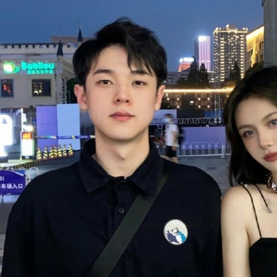 微信情头双人亲密真人高清图片