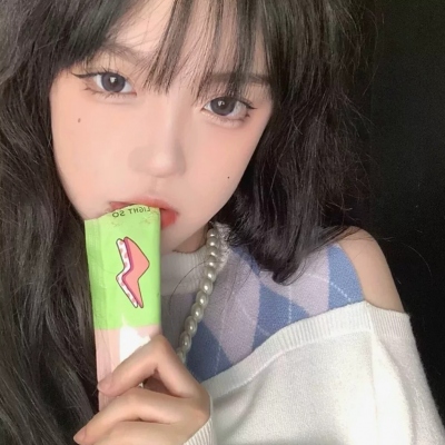 微信女生头像个性简约干净清新真人图片