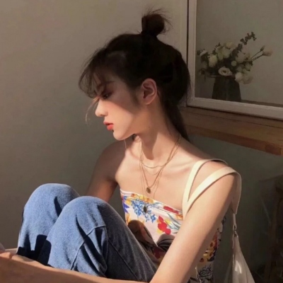 一眼看上去很舒服的头像女生高清图片