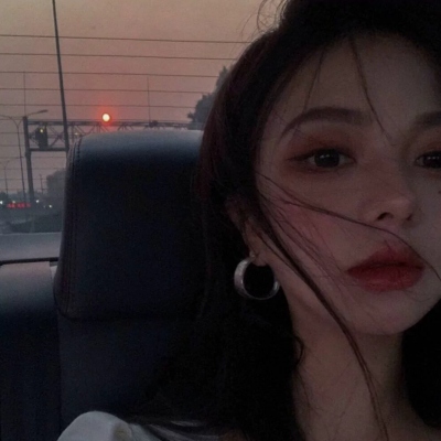 微信抑郁丧图真人女头
