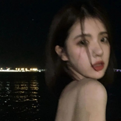 微信真人小众女生头像个性高清图片