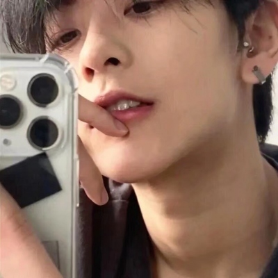 高冷野王头像