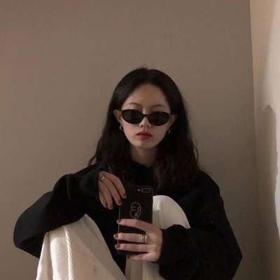 真人丧系御姐头像