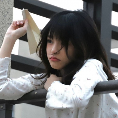ins情绪化女头