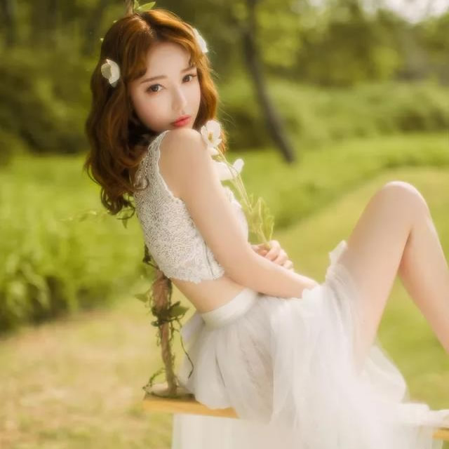 温柔干净且惊艳的头像女