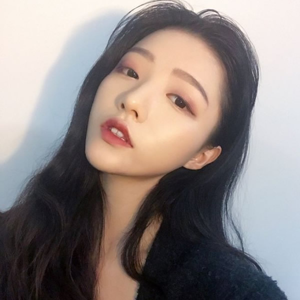 帅气撩人高冷女生头像