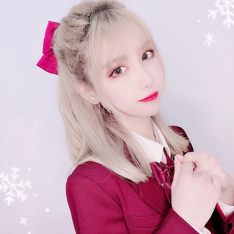 2025甜美女人微信头像图片