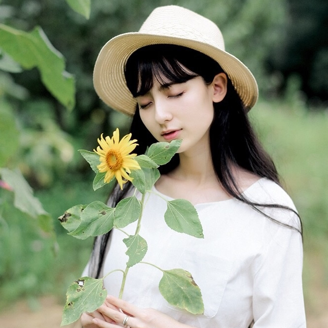 温柔干净且惊艳的头像女