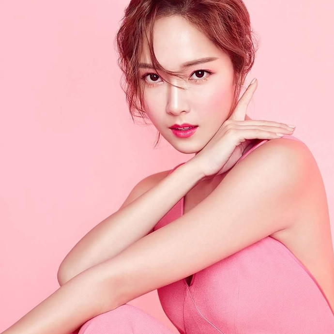 2025甜美女人微信头像图片
