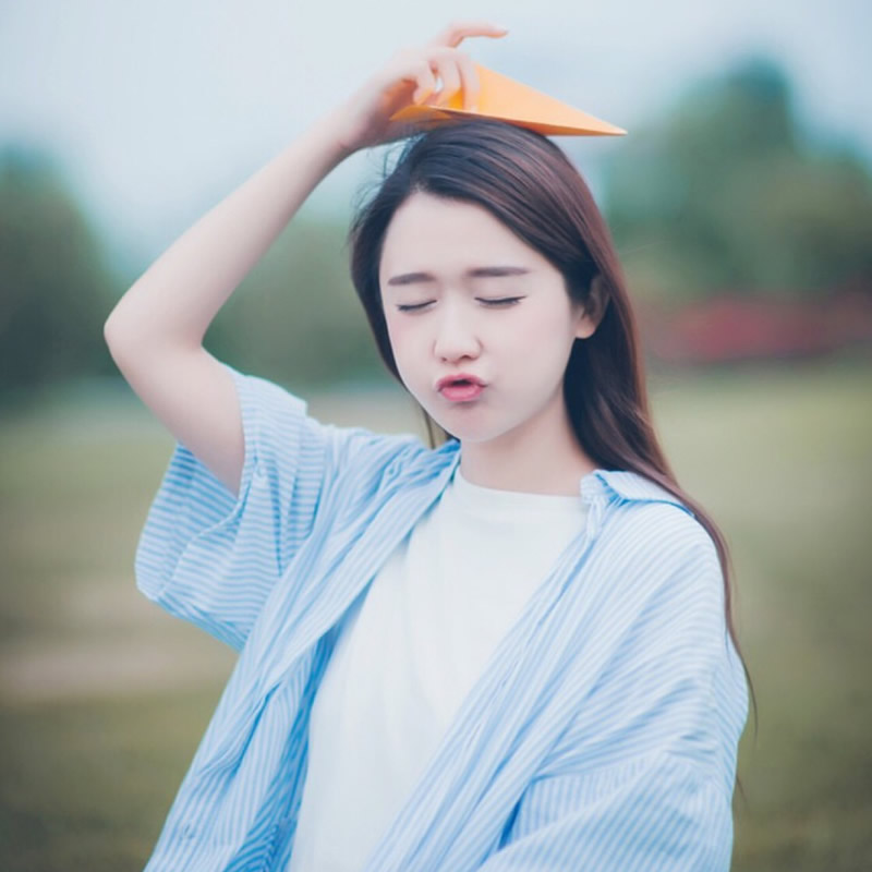 2025甜美女人微信头像图片
