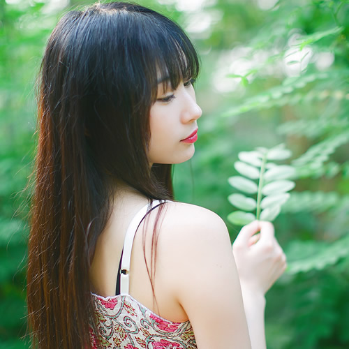 唯美真人女头像背影