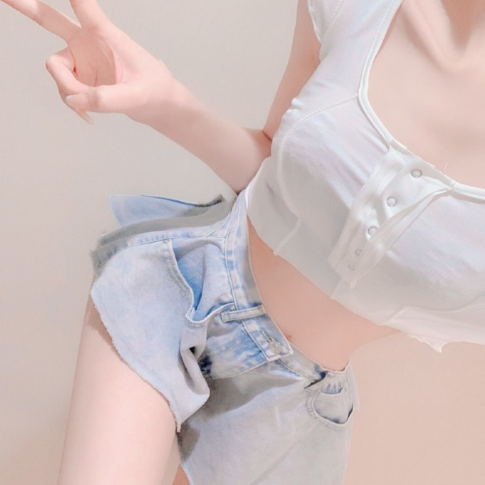 qq头像女部位胸前高清图片