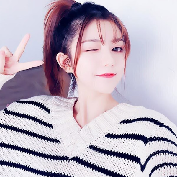 2025微信头像女生简单大方图片