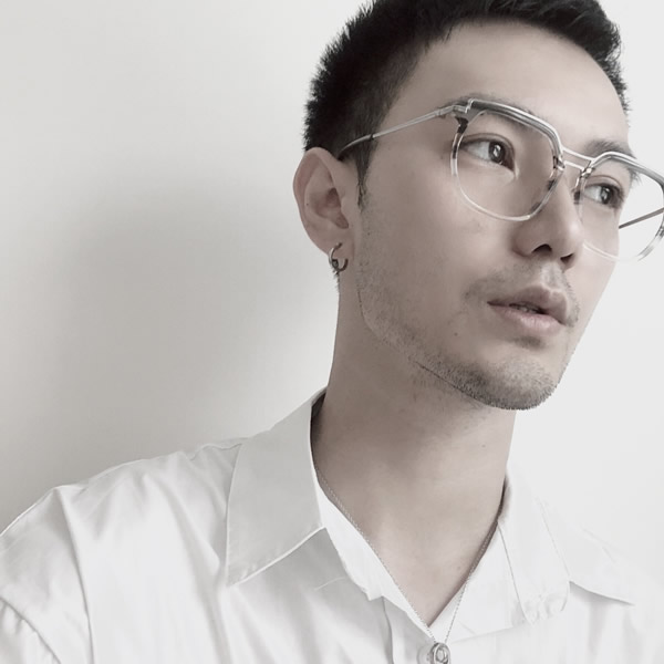 男头像简单干净大方