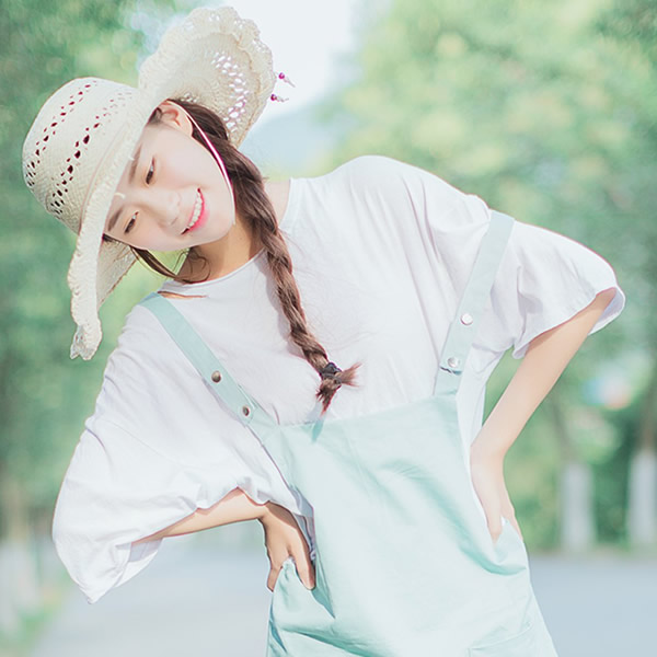 2025最火女生头像图片