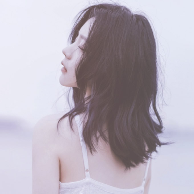 唯美真人女头像背影