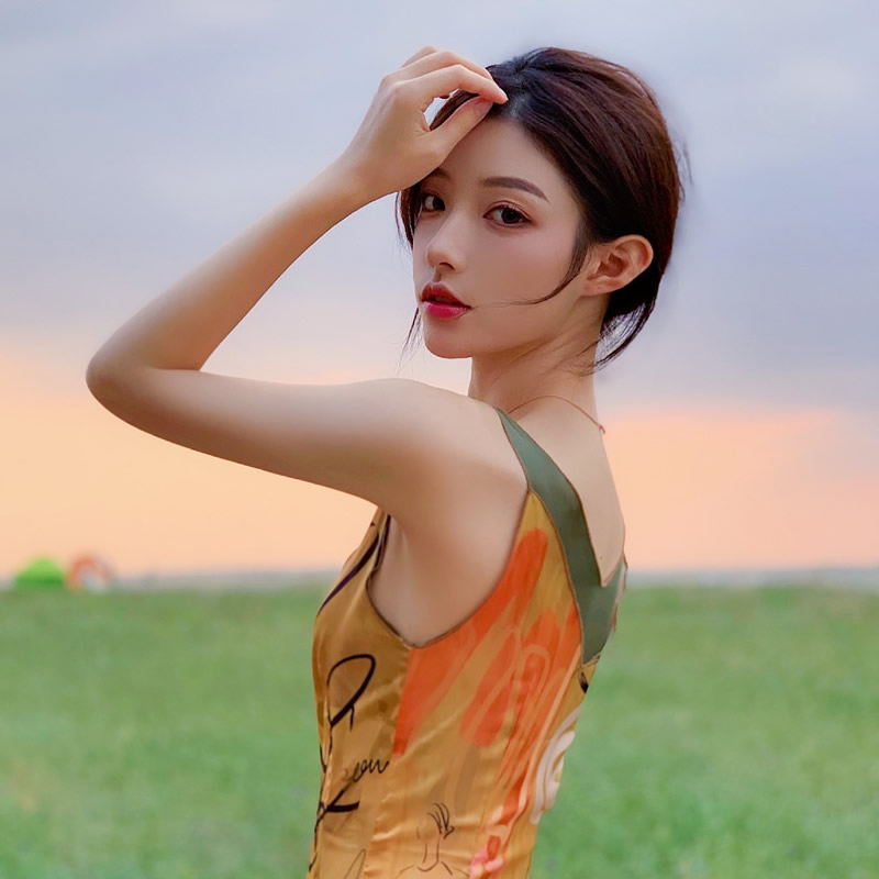 温柔干净且惊艳的头像女